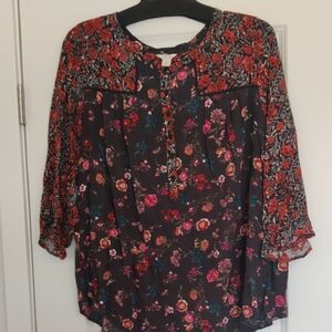 Gorgeous Floral Women's Top With Threading Detailing And 3/4 Sleeves
